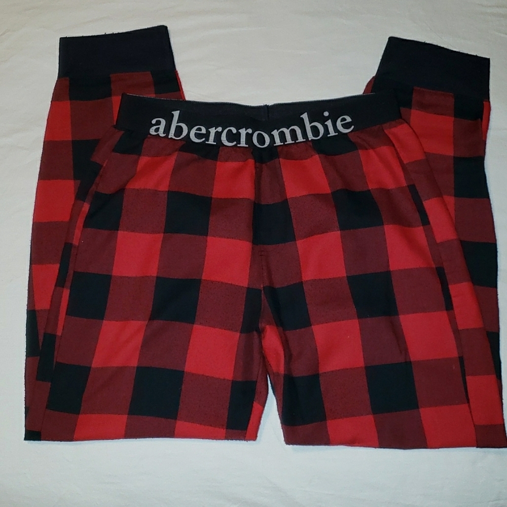 Abercrombie kids sleep 13/14 classic Buffalo plaid.